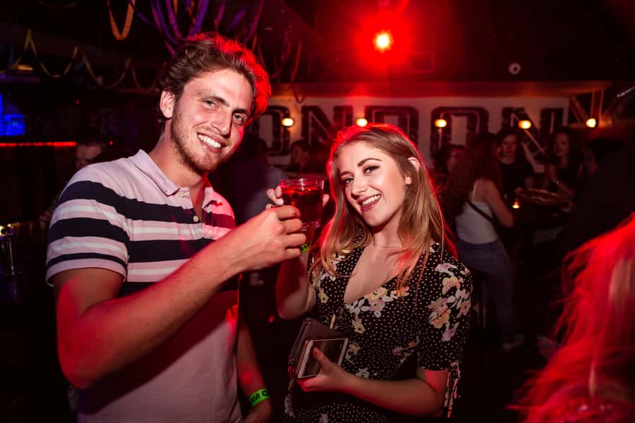 Queenstown: Bar Crawl with 5 Free Shots and Pizza - Games, prizes, and the social side