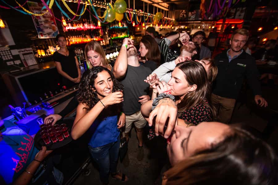 Queenstown: Bar Crawl with 5 Free Shots and Pizza - Photos and memories from the night