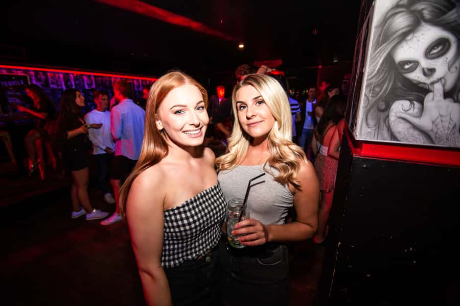 Queenstown: Bar Crawl with 5 Free Shots and Pizza - Five venues, five different moods