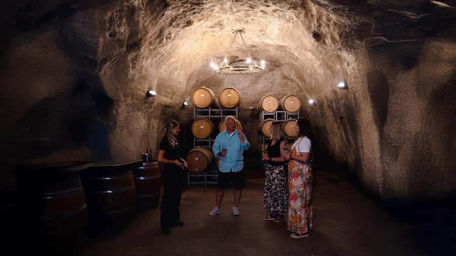 Queenstown: Classic Wine Tour - Why Gibbston makes a good wine afternoon