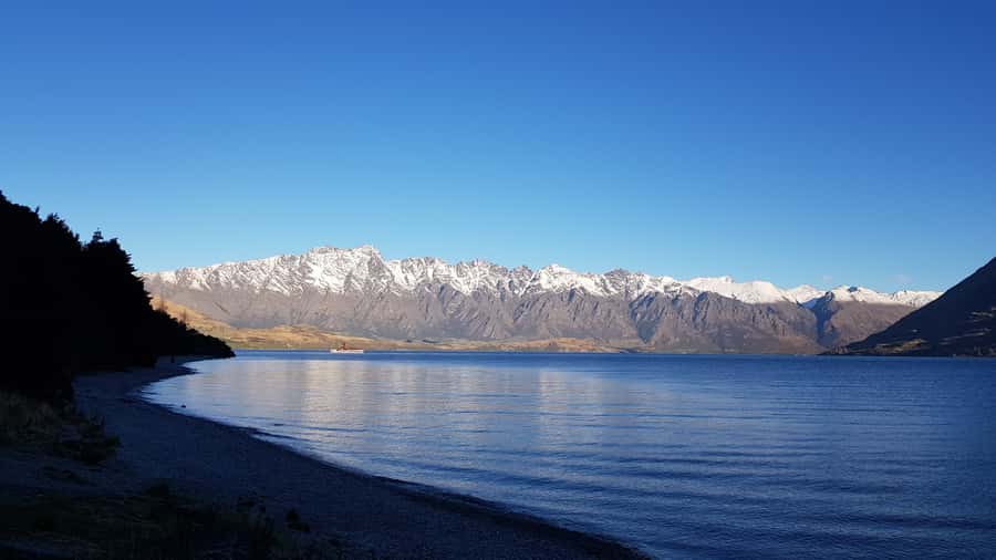 Queenstown: Craft Beer Brewery Tour with Lunch - Lunch is more than a bar snack
