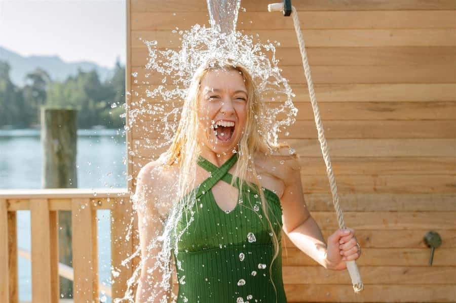 Queenstown: Floating Sauna Experience on Lake Whakatipu - Why this floating sauna fits Queenstown so well