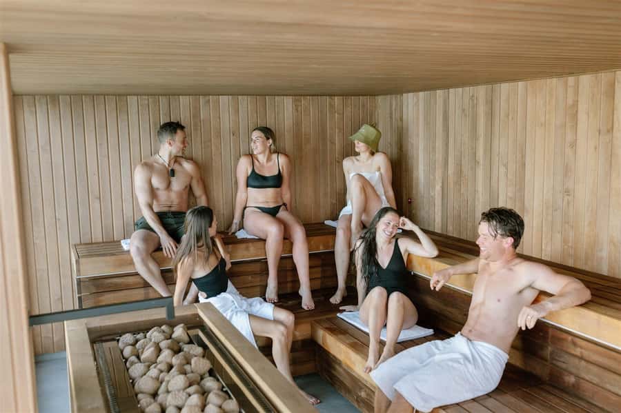 Queenstown: Floating Sauna Experience on Lake Whakatipu - Walking onto the floating sauna