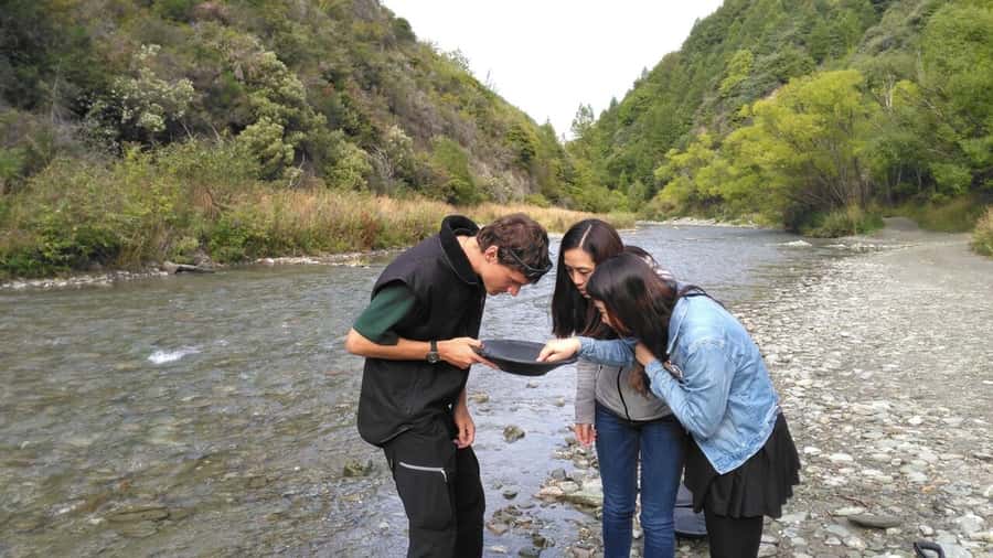 Queenstown: Full-Day 4WD Lord of Rings Tour with Lunch - Is $367 good value?