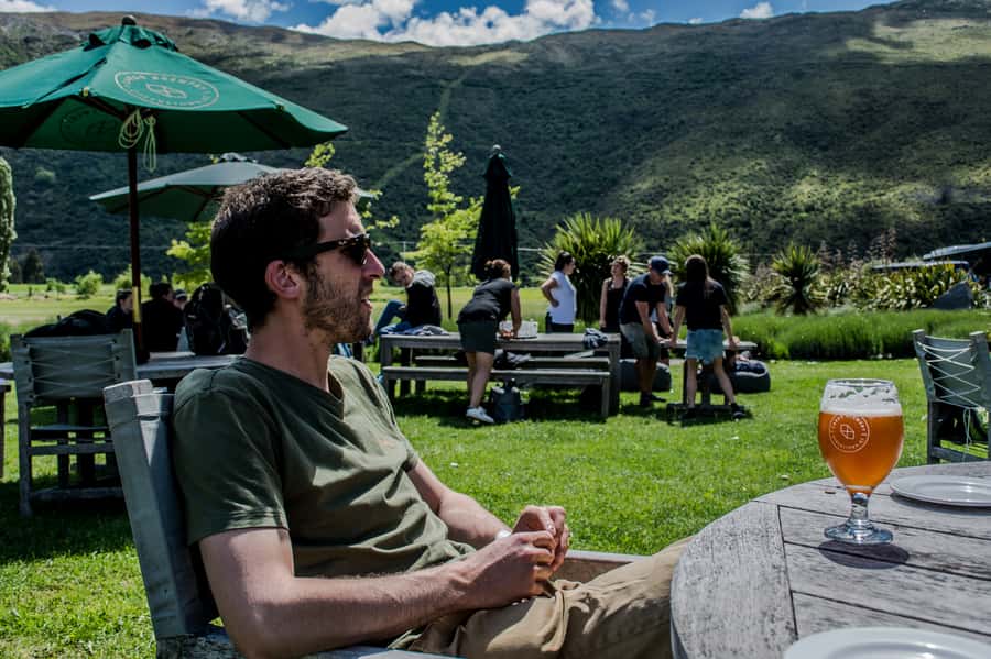 Queenstown & Gibbston Valley: Hop-On Hop-Off Wine Tours - A self-guided day through Queenstown wine country