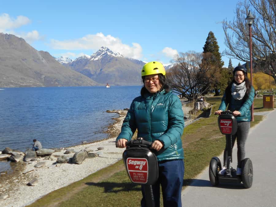 Queenstown: Guided Segway Tour - Along the Main Bay and Lake Wakatipu