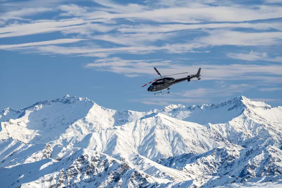 Queenstown Helicopter Flight with Snow Landing | 30 mins - What the pilot adds to the flight