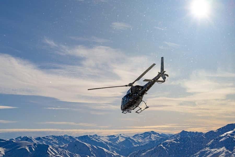 Queenstown Helicopter Flight with Snow Landing | 30 mins - Choosing the right season and watching the weather