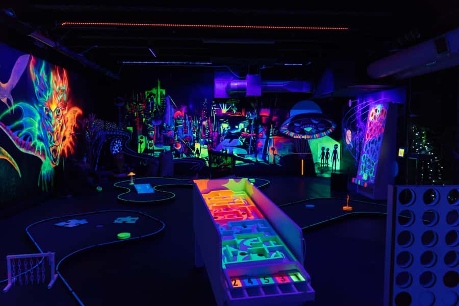 Queenstown: Indoor Putt 'n' Glow Mini Golf - What the Putt ’n’ Glow experience is really like