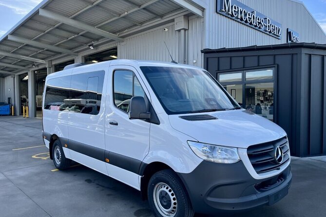 Queenstown International Airport To and From City Center Transfer - The 30 to 40-minute ride into Queenstown