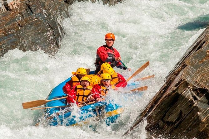 Queenstown Kawarau River Rafting and Jet Boat - Swimming and the Optional Rock Jump