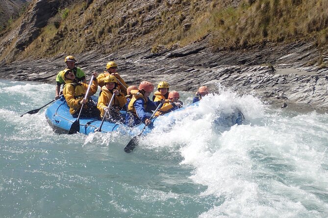 Queenstown Kawarau River Rafting and Jet Boat - Tackling the 400-Meter Dog Leg Rapid
