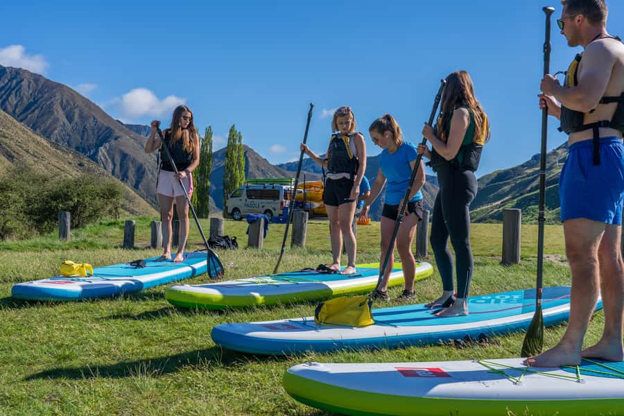 Queenstown: Kayaking or SUP Experience on Moke Lake - Getting set up with the right equipment