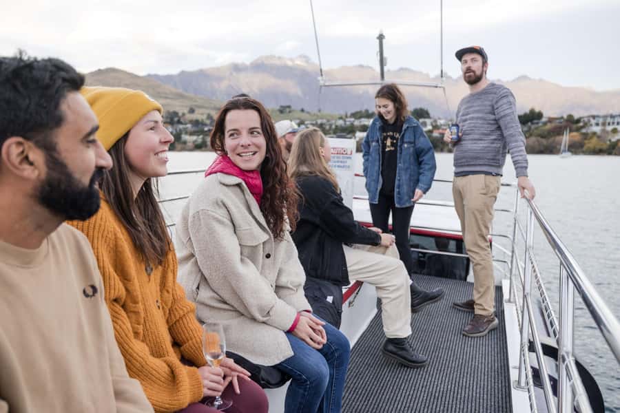 Queenstown: Lake Wakatipu Scenic Cruise - What you can buy at the licensed bar