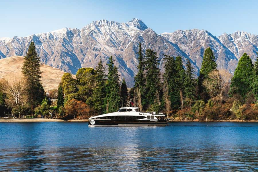 Queenstown: Lake Whakatipu Boat Trip - Key points at a glance