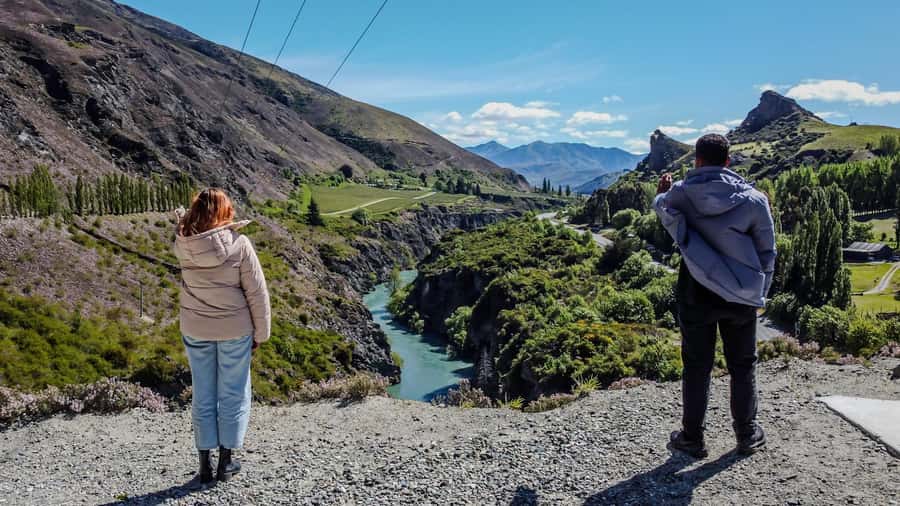 Queenstown: Lord of the Rings Locations Half-Day Tour - Arrowtown: gold mining, local snacks, and the Ford of Bruinen