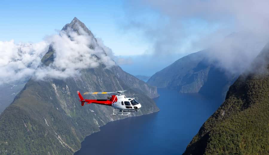 Queenstown: Milford Sound Cruise & Helicopter Alpine Tour - Touching down at Milford Sound