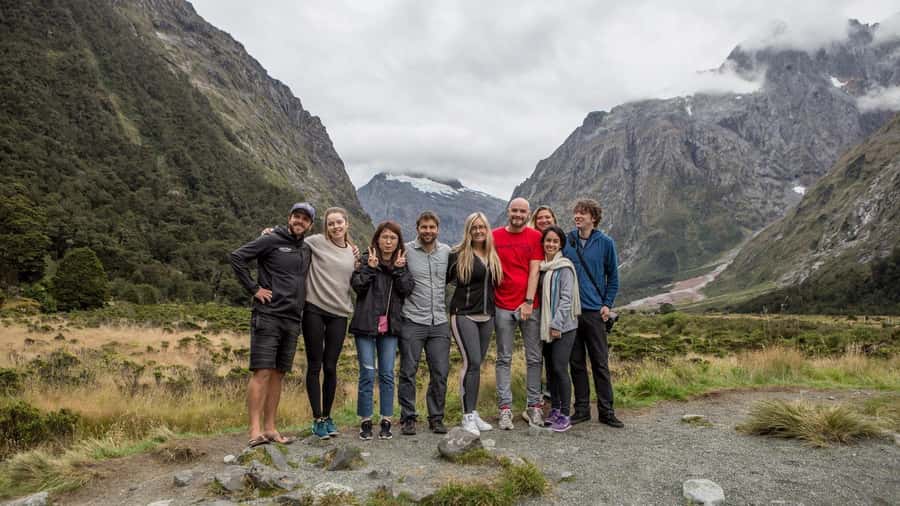 Queenstown: Milford Sound Day Trip - Cruise & Picnic Lunch - Eglinton Valley puts the road in context