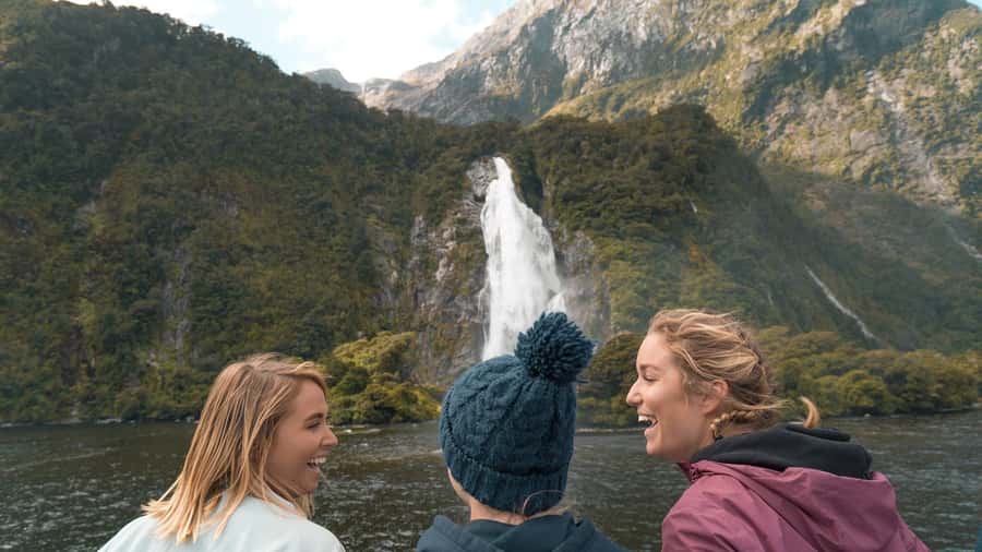 Queenstown: Milford Sound Day Trip - Cruise & Picnic Lunch - The Milford Sound cruise is the day’s main event