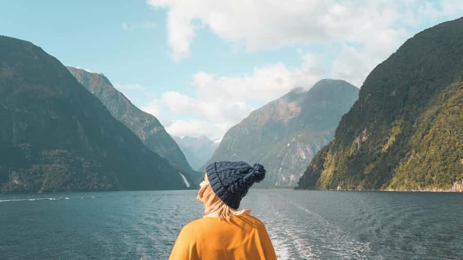 Queenstown: Milford Sound Day Trip - Cruise & Picnic Lunch - Mirror Lakes gives you an easy first photo stop