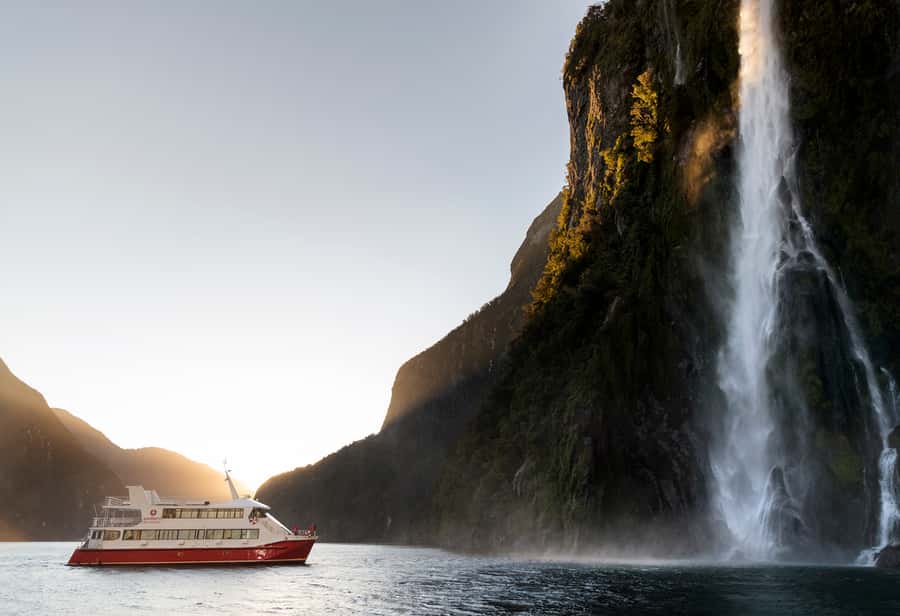 Queenstown: Milford Sound Flight and Cruise - Why Milford Sound looks different from the air