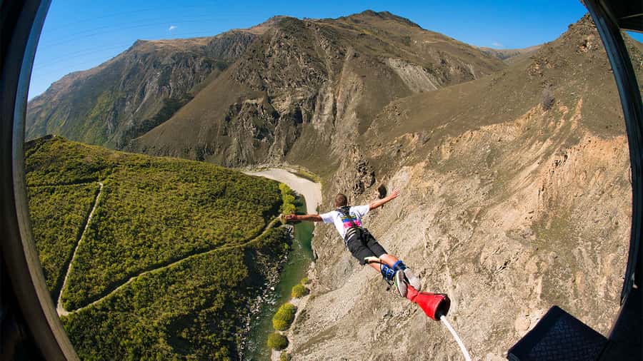 Queenstown: Nevis Bungy - Australasia's Biggest Bungy! - Queenstown to the Nevis Valley by 4WD