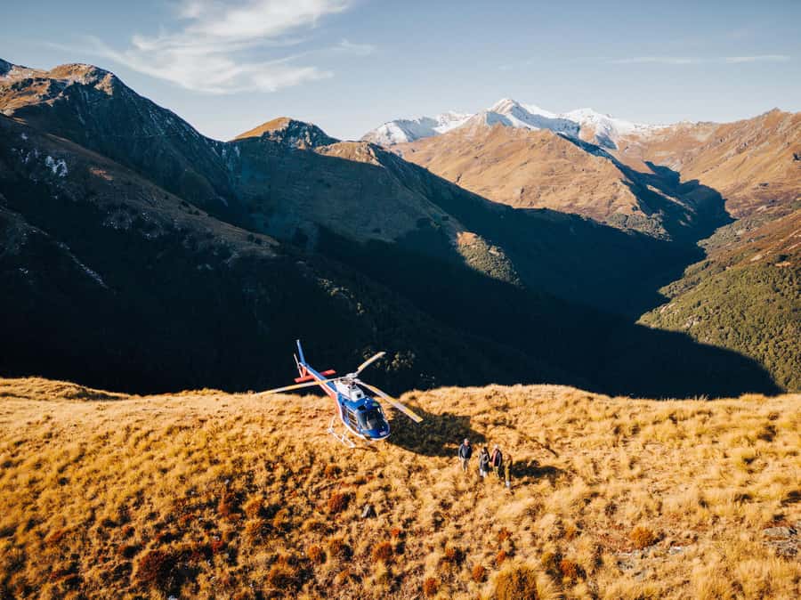 Queenstown: Pilot's Choice Helicopter Tour & Alpine Landing - Ten minutes at the pilot’s alpine landing