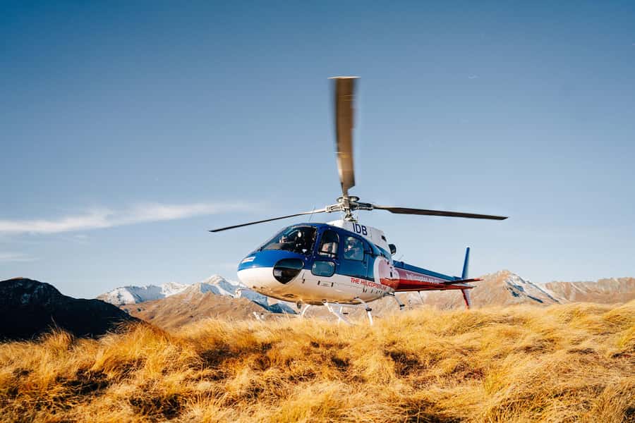 Queenstown: Pilot's Choice Helicopter Tour & Alpine Landing - Weather is part of the bargain
