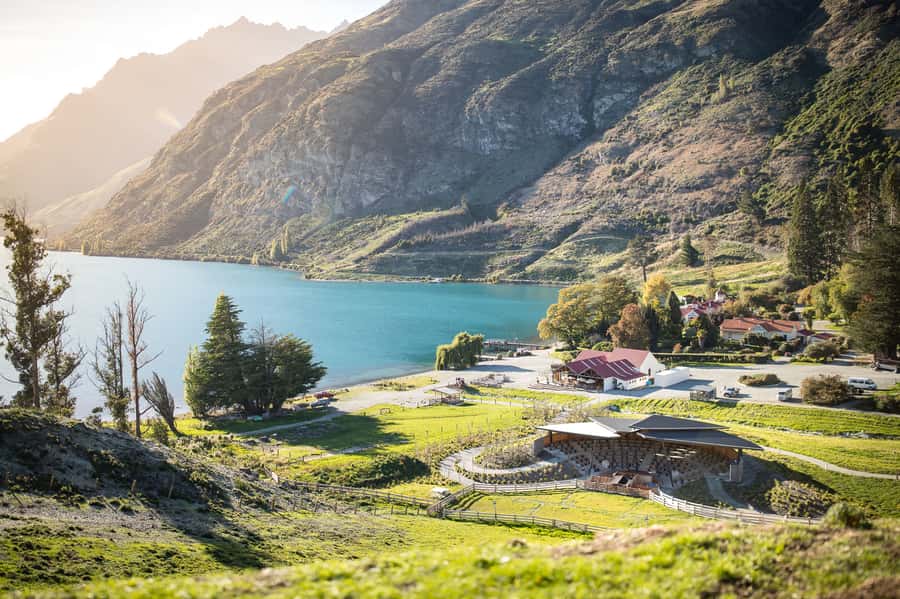 Queenstown: Queenstown Lake Cruise and Walter Peak Farm Tour - Choosing between $135 and $155 vessel options