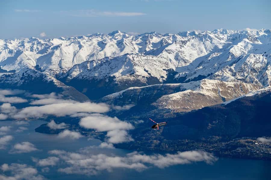 Queenstown: Remarakbles Helicopter Tour with Alpine Landing - How the shared helicopter setup affects your visit