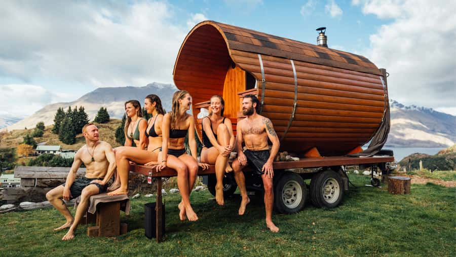 Queenstown: Riverside Sauna and Cold Plunge Experience - A hot and cold pause beside the Kawarau River