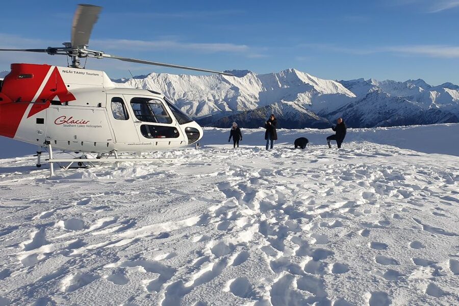 Queenstown: Scenic Alpine Heli-Flight - The alpine landing and the best photo moment