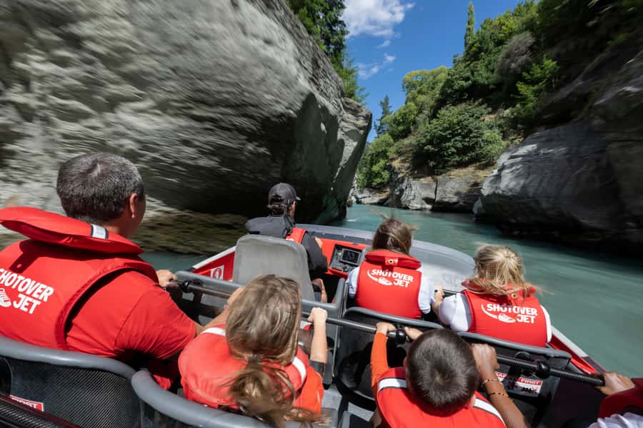 Queenstown: Shotover River Extreme Jet Boat Experience - Drivers make or break the experience