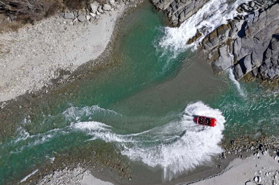 Queenstown: Shotover River Extreme Jet Boat Experience - Shotover Jet compared with a gentler river outing