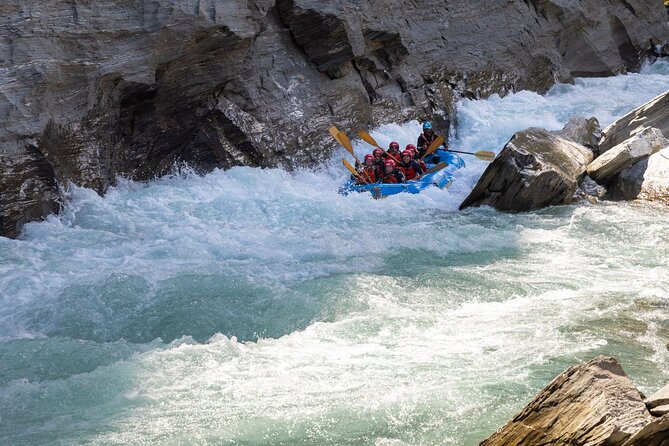 Queenstown Shotover River White Water Rafting - The walk back, hot showers, and digital photos