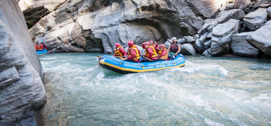 Queenstown: Shotover River Whitewater Rafting Trip - Getting ready at the river base
