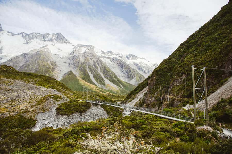 Queenstown: Small Group Mt Cook Day Tour - Omarama and the practical halfway break