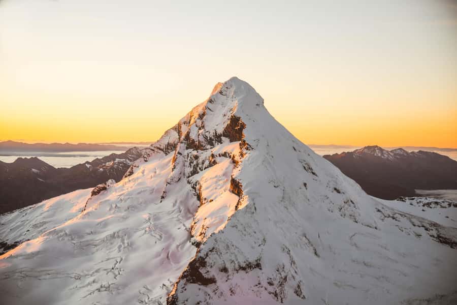 Queenstown: Sunrise Glacier Scenic Flight - Sunrise photography from a guaranteed window