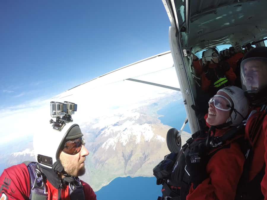 Queenstown: Tandem Skydive Experience - The 15-minute flight up is part of the attraction