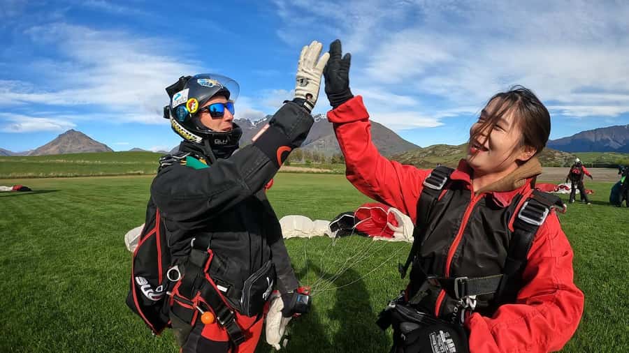 Queenstown: Tandem Skydive Experience - What $214 buys you