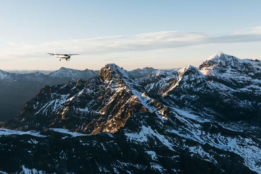 Queenstown: Tasman Glacier Helihike with Flight Transfers - From Queenstown to the Southern Alps by plane