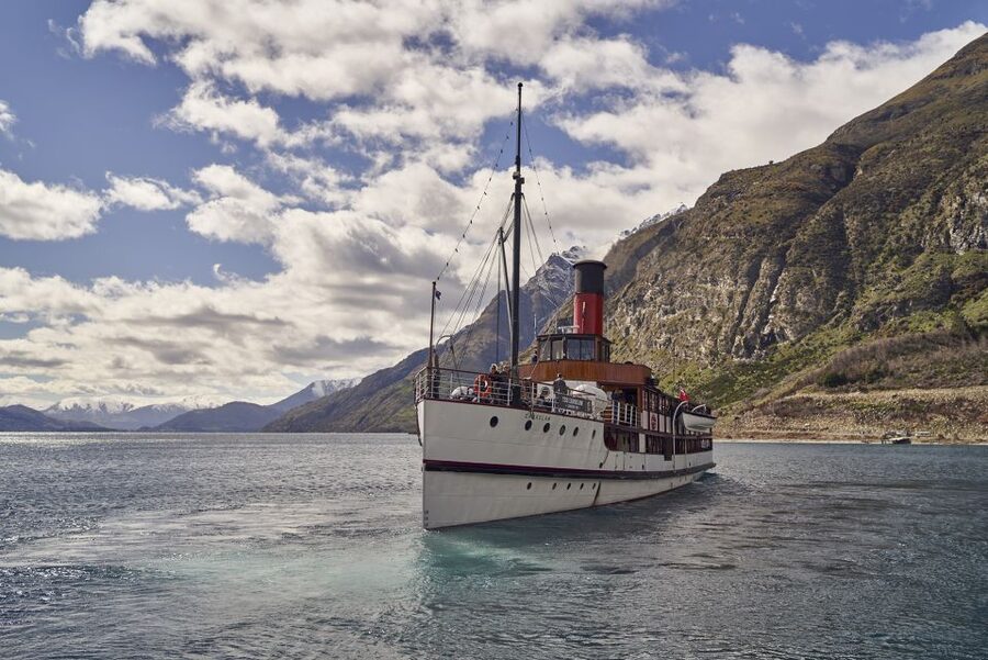 Queenstown: TSS Earnslaw Cruise of Lake Whakatipu - A wheelhouse, museum, and old-ship details