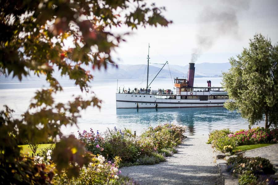 Queenstown: Walter Peak Gourmet BBQ & Lake Whakatipu Cruise - Why Walter Peak makes a better destination than a simple lake cruise
