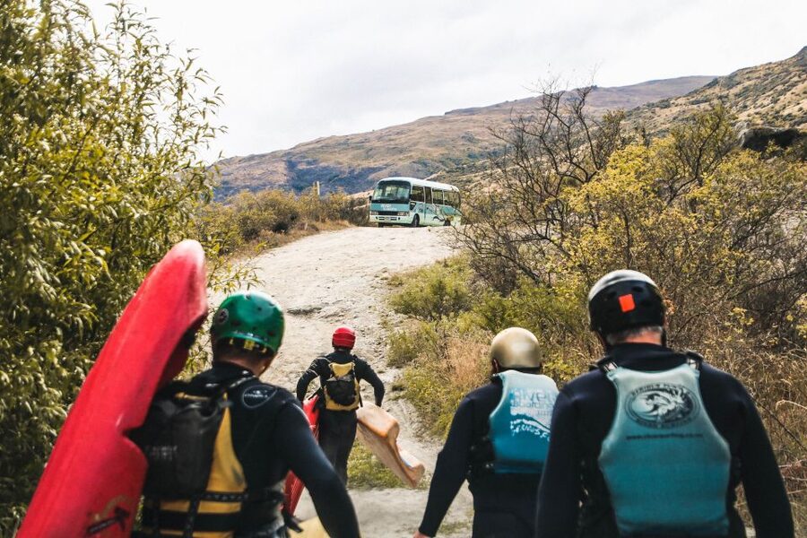 Queenstown: White Water Surfing Along the Kawarau River - The guide team and the small-group advantage