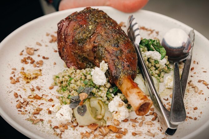Queenstown Wine & Food Tour: Scenery, Tastings & Delicious Lunch! - Key details before you book
