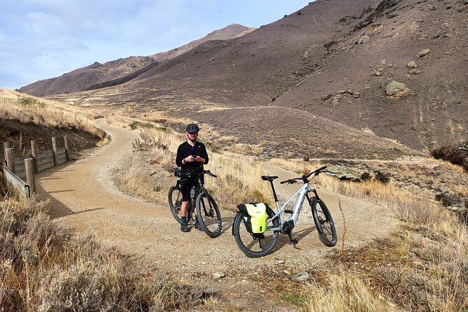 Roxburgh Gorge Bike Hire with Jet Boat & Return Shuttle Included - Following the gorge to Doctors Point