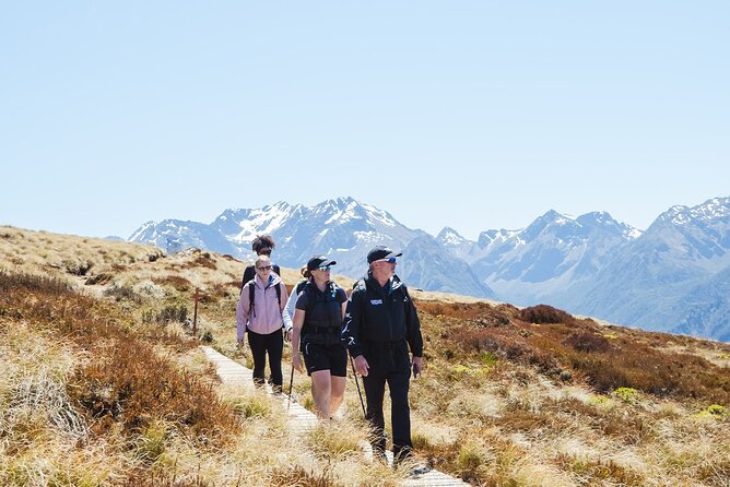 Scenic Helicopter & Kepler Guided Hike from Te Anau with Lunch - Who will enjoy this day most?