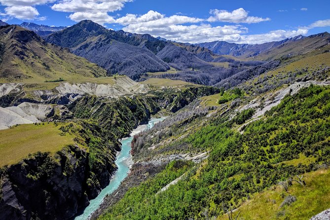 Skippers Canyon 4WD Heritage half day Tour from Queenstown - Why Skippers Canyon feels different from Queenstown