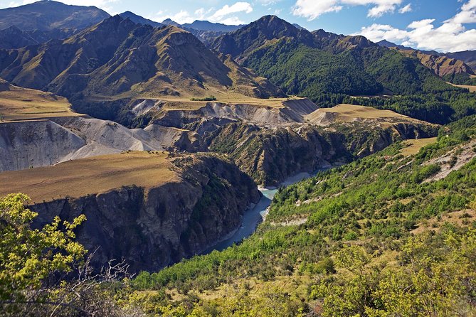 Skippers Canyon 4WD Tour from Queenstown - Hotel pickup and a comfortable start