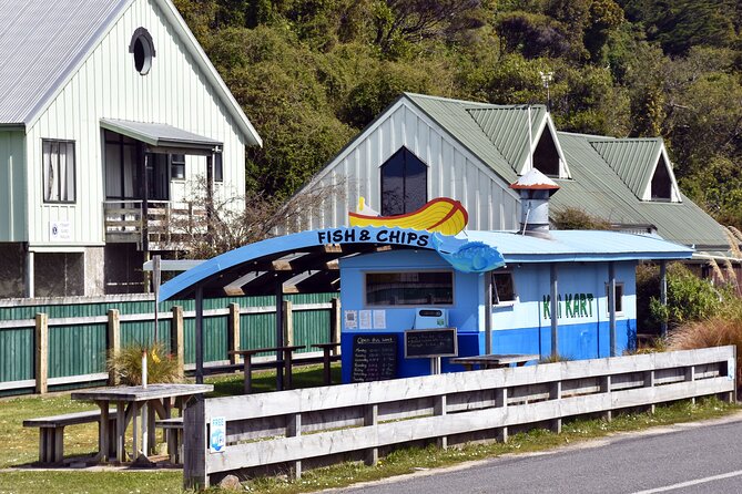 Stewart Island Fly Explore Fly ex Queenstown by Glenorchy Air - Five hours to explore Stewart Island your way